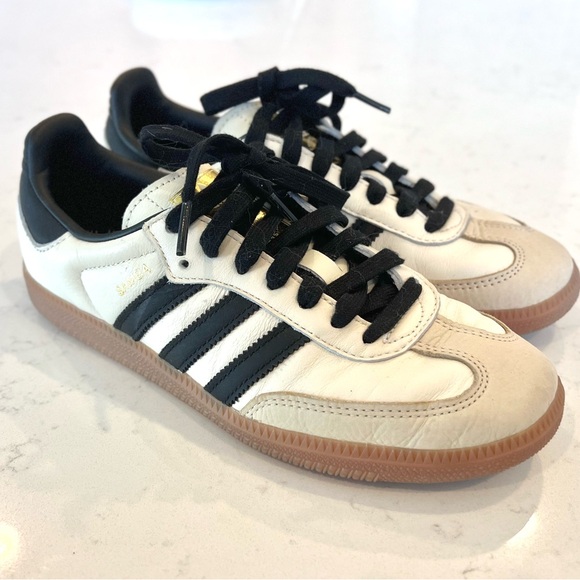 Adidas Samba Cream and Black Sneakers - Women Size 7 - Picture 3 of 7